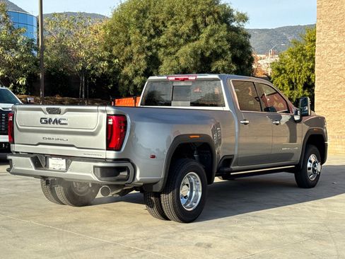 New 2026 GMC Sierra 3500 Denali Ultimate w/ LPO, Black Badging Package image 15