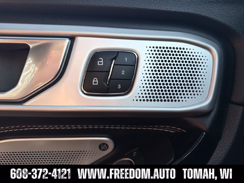 Used 2022 Ford Explorer ST w/ Equipment Group 401A AWD/4WD image 25