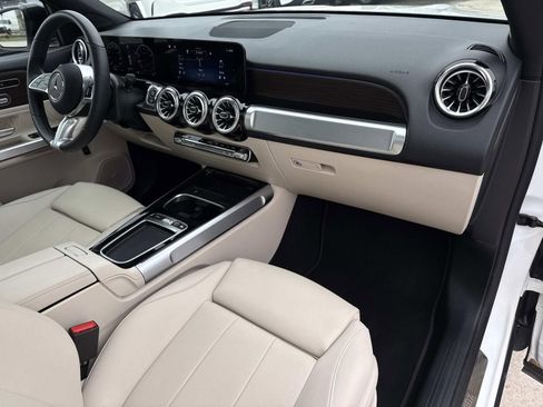 Used 2026 Mercedes-Benz GLB 250 image 11