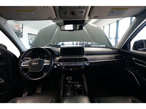 Used 2022 Kia Telluride EX w/ EX Premium Package AWD/4WD image 14