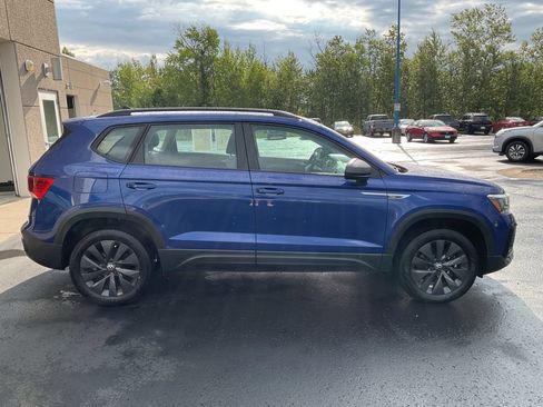 Used 2024 Volkswagen Taos S FWD image 4