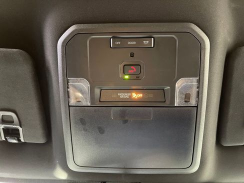 Certified 2025 Toyota Tacoma TRD Off-Road image 29