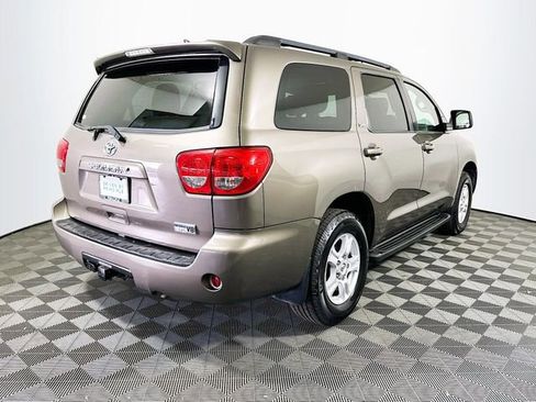 Used 2016 Toyota Sequoia SR5 image 8