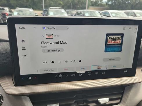 Used 2026 Ford Explorer Active RWD image 22
