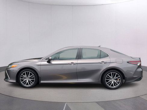 Used 2024 Toyota Camry XLE FWD image 2