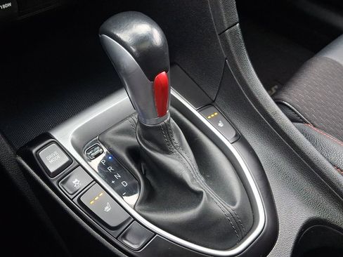 Used 2019 Hyundai Veloster Turbo image 12