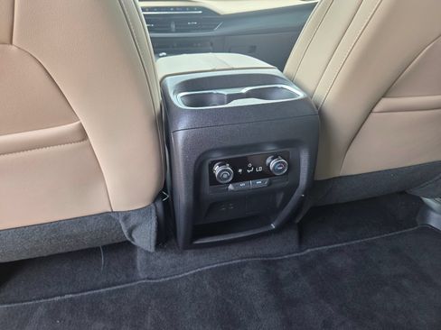 Used 2026 Buick Enclave Preferred FWD image 19