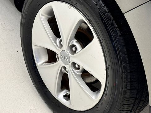 Used 2016 Kia Soul FWD image 10
