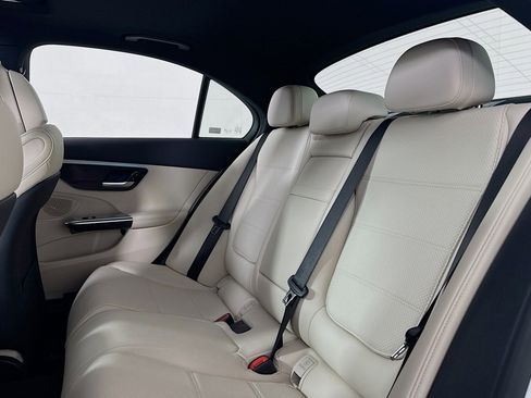 Certified 2025 Mercedes-Benz C 300 Sedan image 8