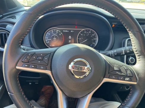 Used 2019 Nissan Kicks SR w/ SR Premium Package image 21