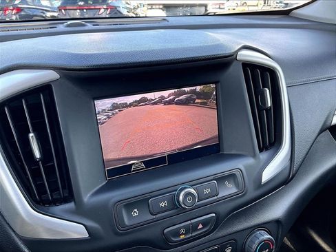 Used 2024 GMC Terrain SLE AWD/4WD image 19