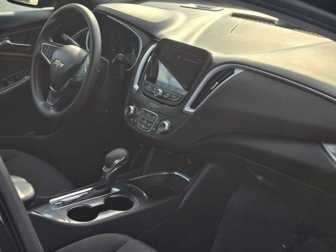 Used 2023 Chevrolet Malibu LT image 8