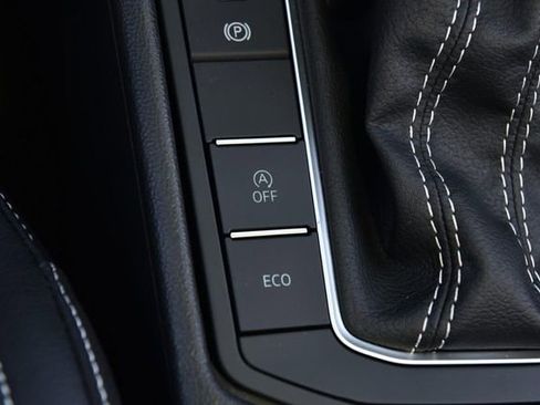 New 2026 Volkswagen Jetta SE FWD image 18