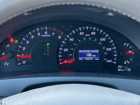 Used 2010 Toyota Camry XLE image 20