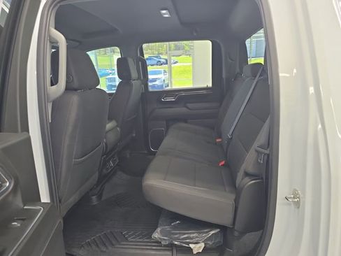 Used 2024 Chevrolet Silverado 2500 LT AWD/4WD image 10