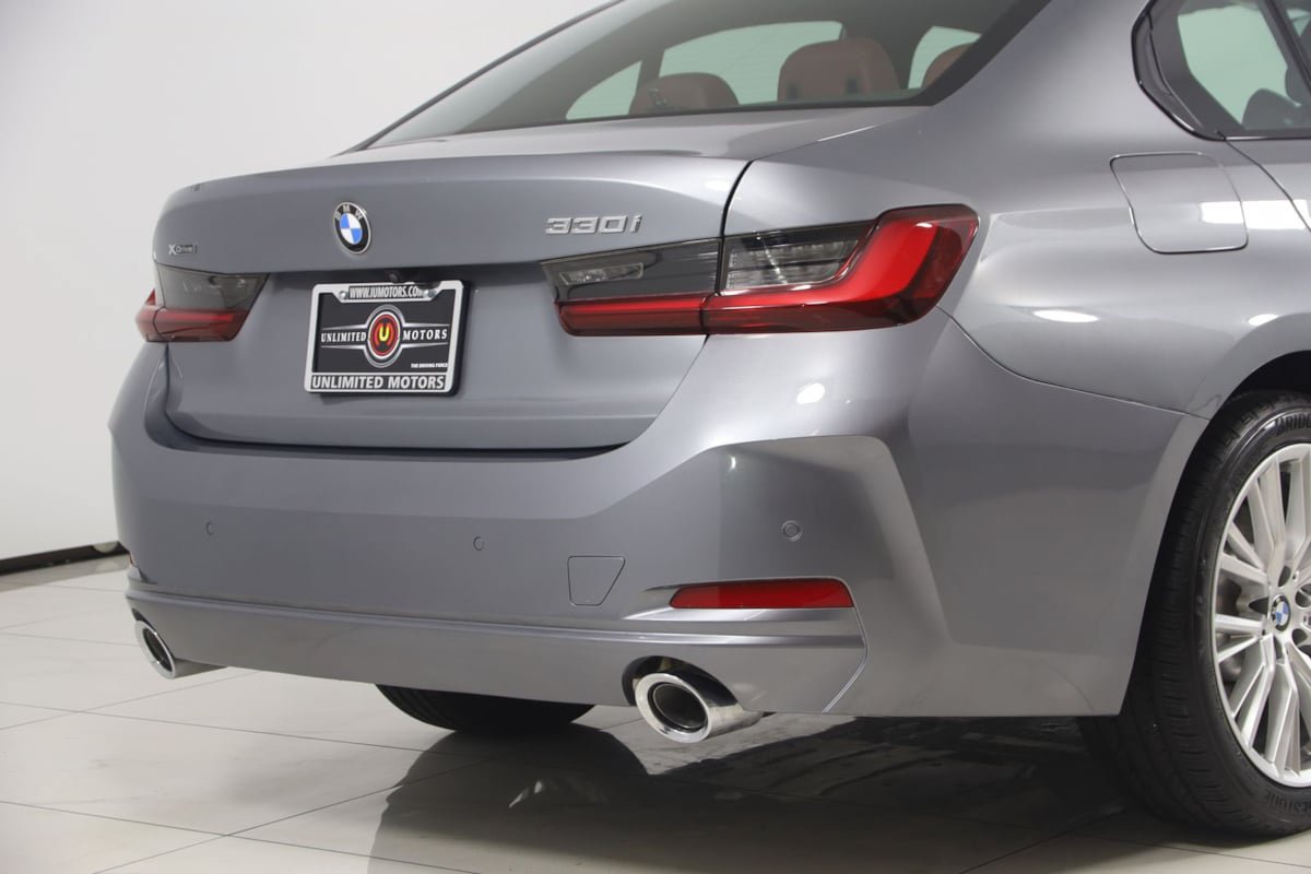 Used 2023 BMW 330i xDrive Sedan w/ Convenience Package AWD/4WD image 37