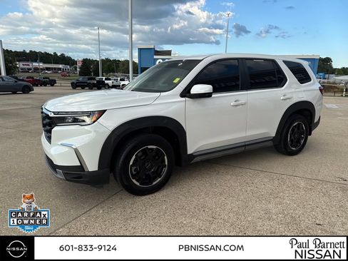 Used 2025 Honda Pilot EX-L image 2