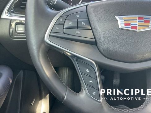 Used 2017 Cadillac XT5 Luxury w/ Driver Awareness Package image 18