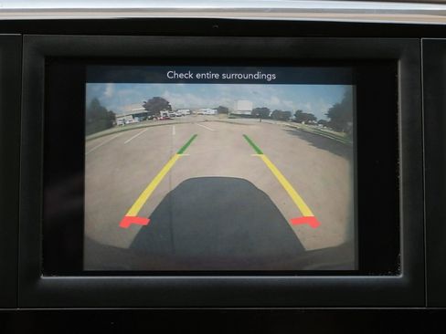 Used 2018 Chrysler Pacifica Touring Plus w/ Tire & Wheel Group image 22