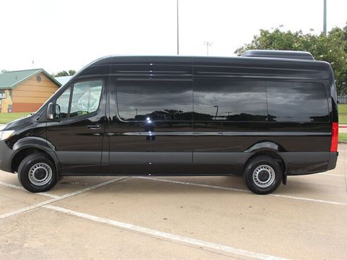 Used 2026 Mercedes-Benz Sprinter 2500 image 2