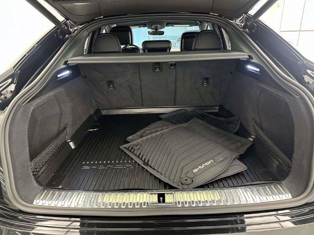 Certified 2024 Audi Q8 e-tron Premium Plus w/ Premium Plus Package AWD/4WD image 10