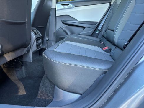 Used 2025 Volkswagen Taos SE image 25