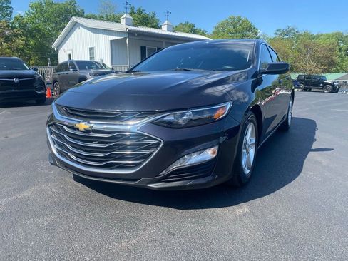 Used 2023 Chevrolet Malibu LT image 1