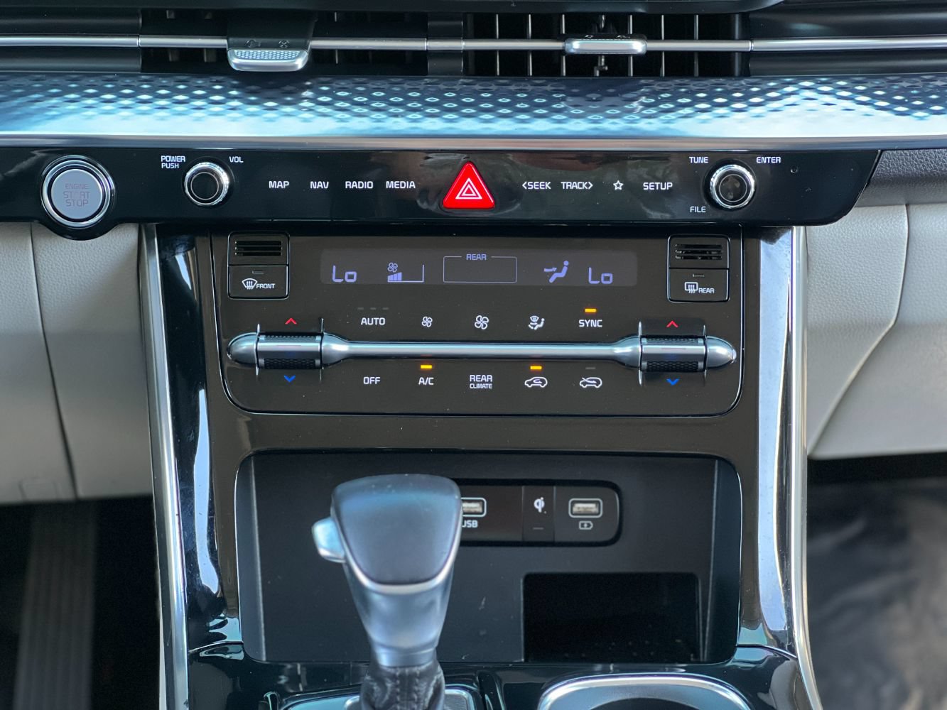 Used 2024 Kia Carnival SX Prestige FWD image 19