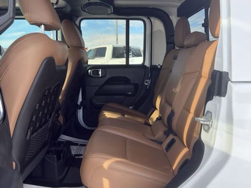 Certified 2020 Jeep Gladiator Rubicon image 13