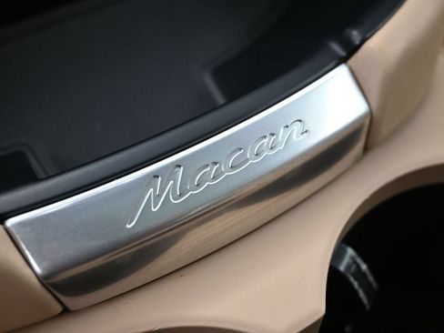 Used 2024 Porsche Macan Turbo AWD/4WD image 19