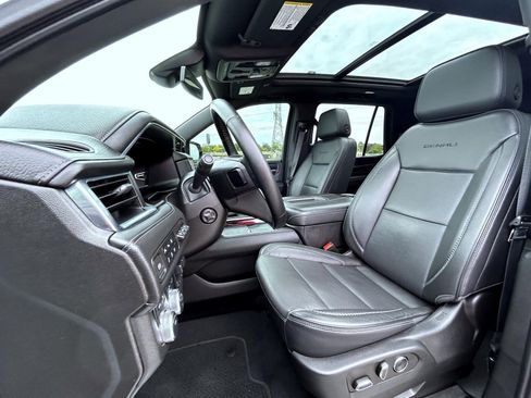 Used 2023 GMC Yukon Denali w/ Max Trailering Package AWD/4WD image 10