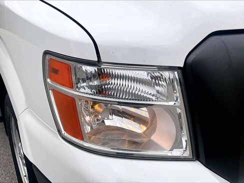 Used 2020 Nissan NV 3500 S image 26