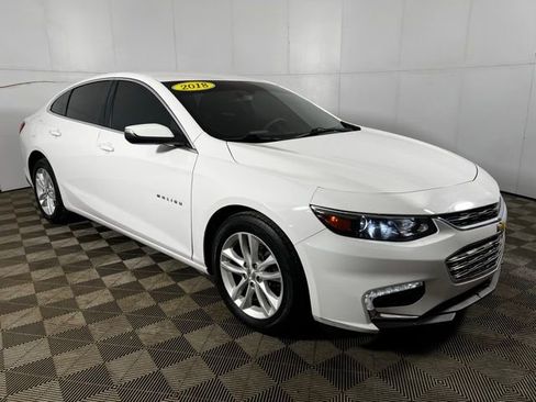 Used 2018 Chevrolet Malibu LT image 3