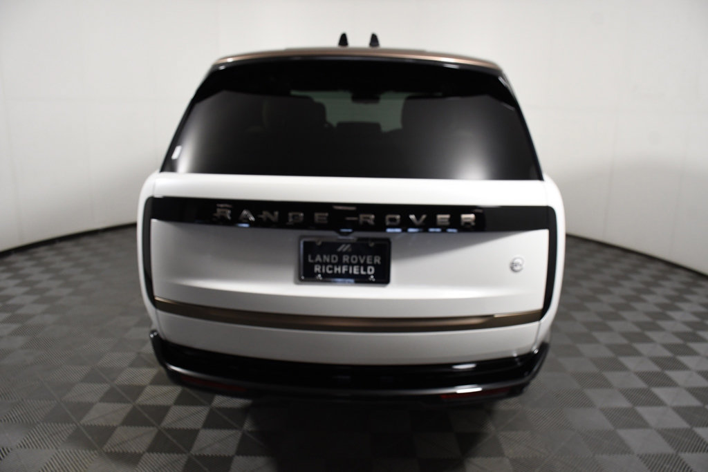 Used 2023 Land Rover Range Rover SV AWD/4WD image 5