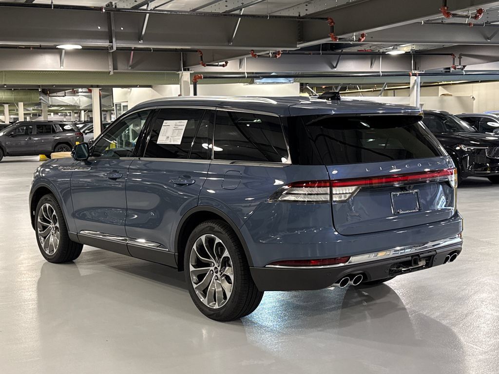 Used 2026 Lincoln Aviator Reserve w/ Illumination Package AWD/4WD image 4