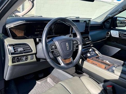 Used 2023 Lincoln Navigator L Black Label image 13