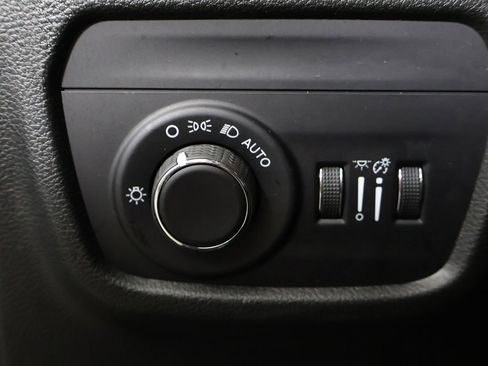 Used 2023 Jeep Grand Cherokee L Laredo AWD/4WD image 41