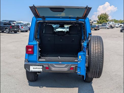 Used 2024 Jeep Wrangler Unlimited Sahara w/ Safety Group AWD/4WD image 22