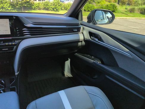 Used 2026 Toyota Camry SE FWD image 16