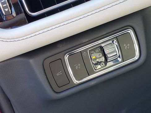 New 2025 Lincoln Aviator AWD w/ Jet Appearance Package image 12
