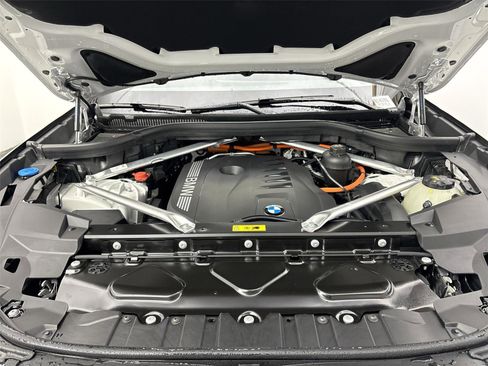 New 2026 BMW X5 xDrive50e w/ Climate Comfort Package image 20