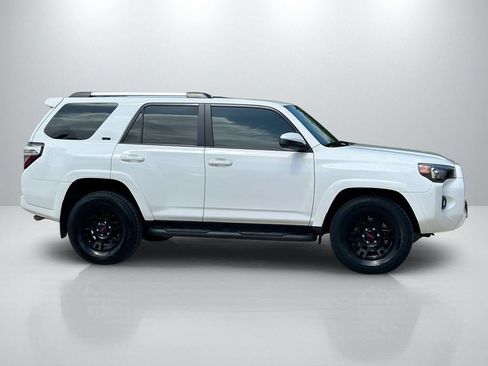 Used 2022 Toyota 4Runner SR5 RWD image 4