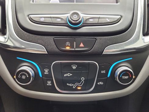 Used 2023 Chevrolet Equinox LS image 21