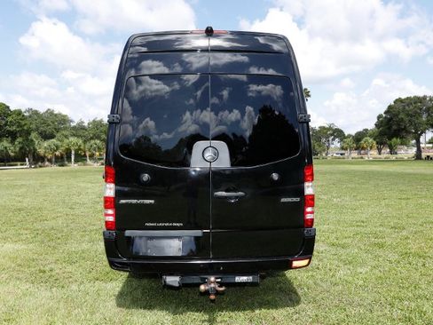 Used 2017 Mercedes-Benz Sprinter 3500 image 40
