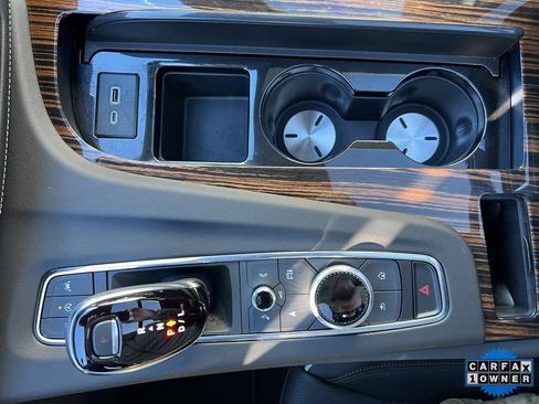 Used 2024 Cadillac Escalade Premium Luxury image 27