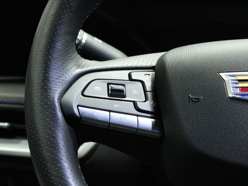 Used 2025 Cadillac XT4 Sport image 22