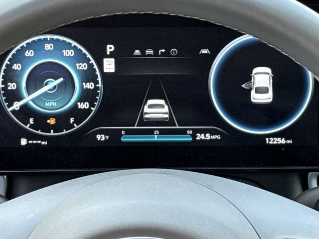 Used 2025 Hyundai Elantra SEL FWD image 15