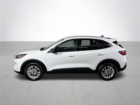 Used 2022 Ford Escape SE image 9