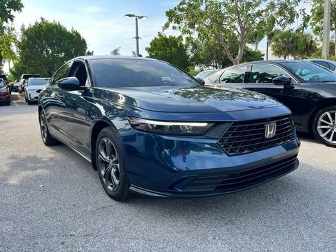 Used 2023 Honda Accord EX image 1