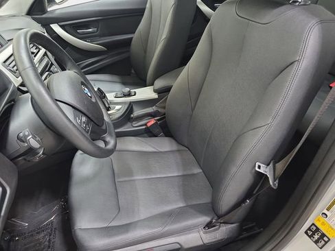 Used 2018 BMW 320i xDrive Sedan AWD/4WD image 13